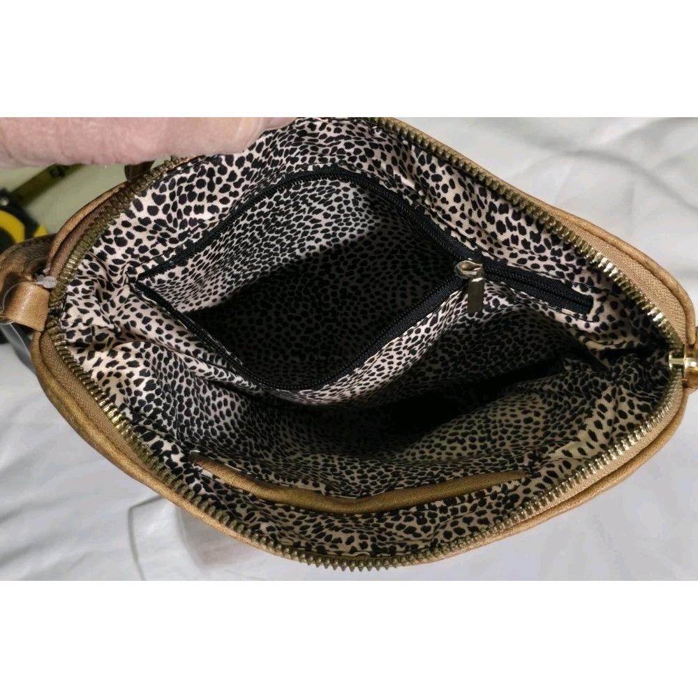 NWT The Mia K. Collection Crossbody Purse - Picture 7 of 9